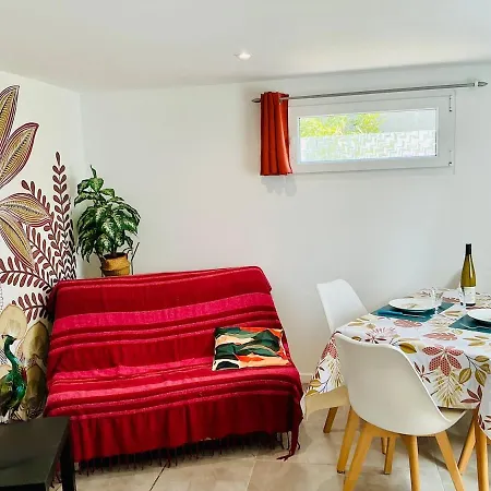 Апартаменты T2 Rdc Cosy Avec Exterieur Et Parking Cote Jardin *